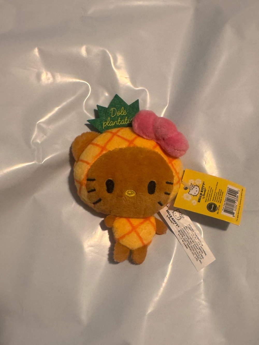 Hello Kitty Dole plantation hello kitty key chain/ measuring tape